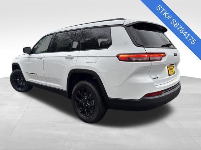 new 2025 Jeep Grand Cherokee L car, priced at $40,000