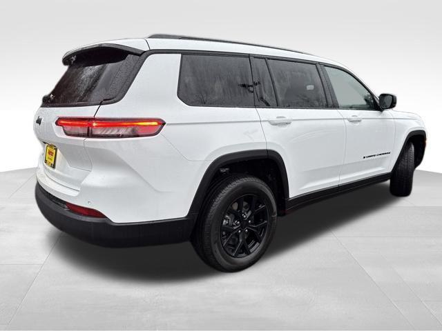 new 2025 Jeep Grand Cherokee L car, priced at $40,000