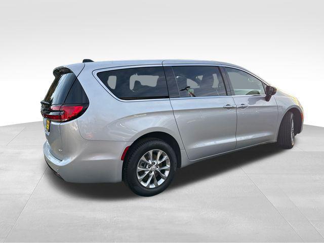 new 2026 Chrysler Pacifica car, priced at $44,487