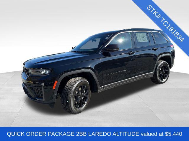 new 2026 Jeep Grand Cherokee car, priced at $48,525
