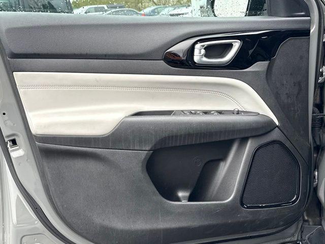 used 2024 Jeep Compass car, priced at $21,000