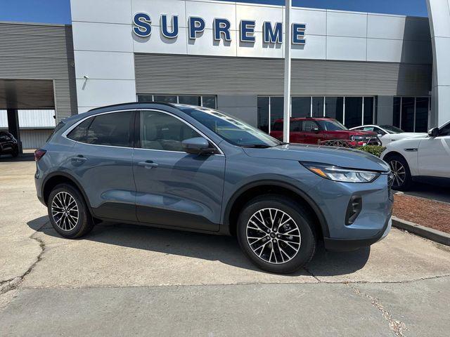 new 2025 Ford Escape PHEV car, priced at $29,995