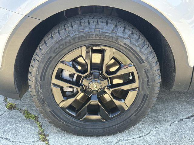 used 2024 Kia Telluride car, priced at $43,290