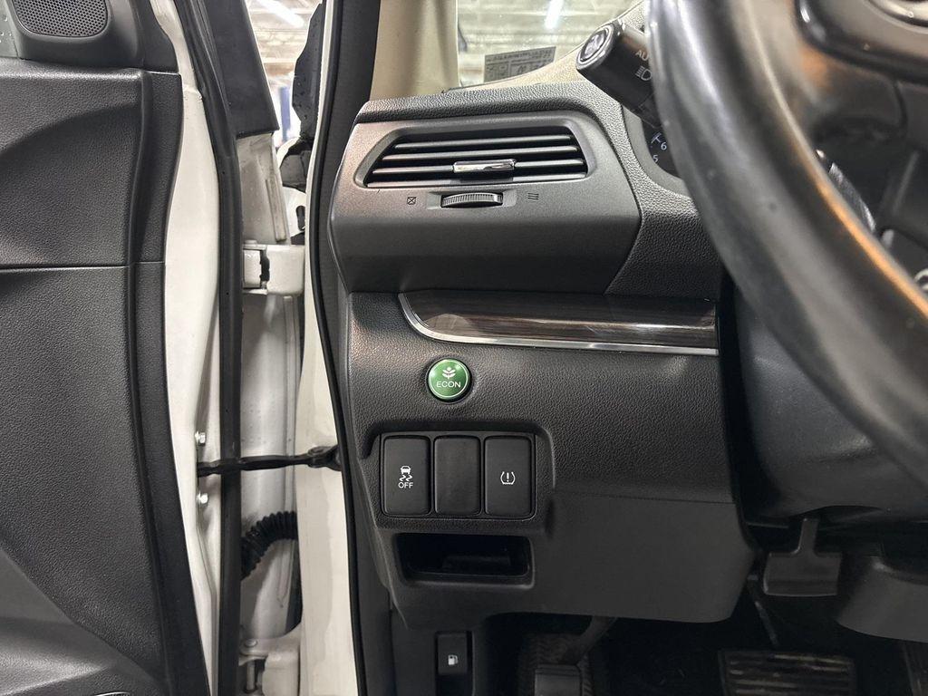 used 2015 Honda CR-V car, priced at $12,395