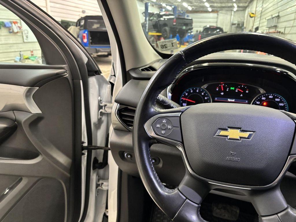 used 2021 Chevrolet Traverse car, priced at $20,995