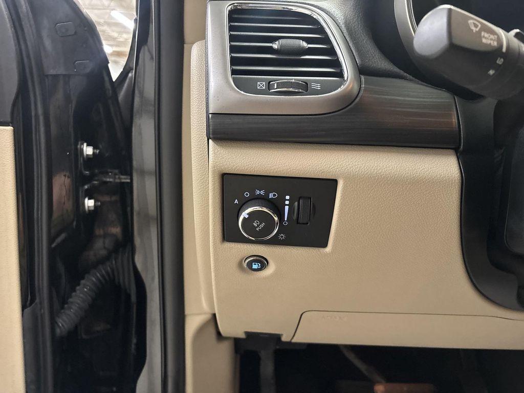 used 2020 Jeep Grand Cherokee car, priced at $17,795