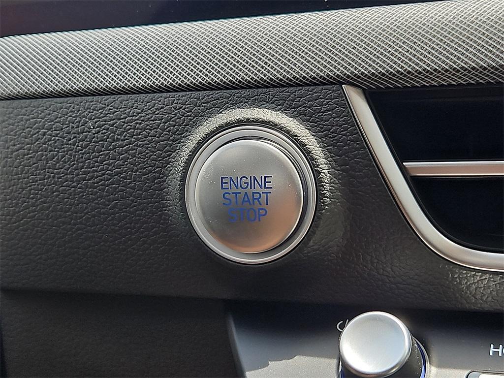 new 2025 Hyundai Sonata Hybrid car, priced at $35,975