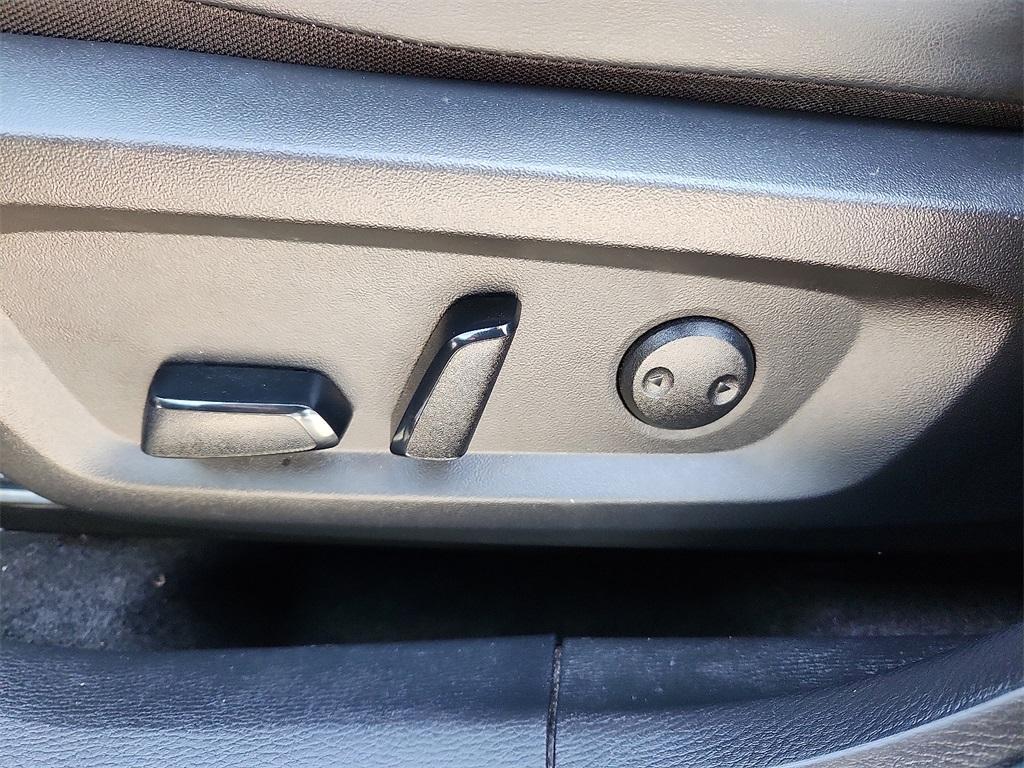 used 2024 Mitsubishi Outlander car, priced at $23,663