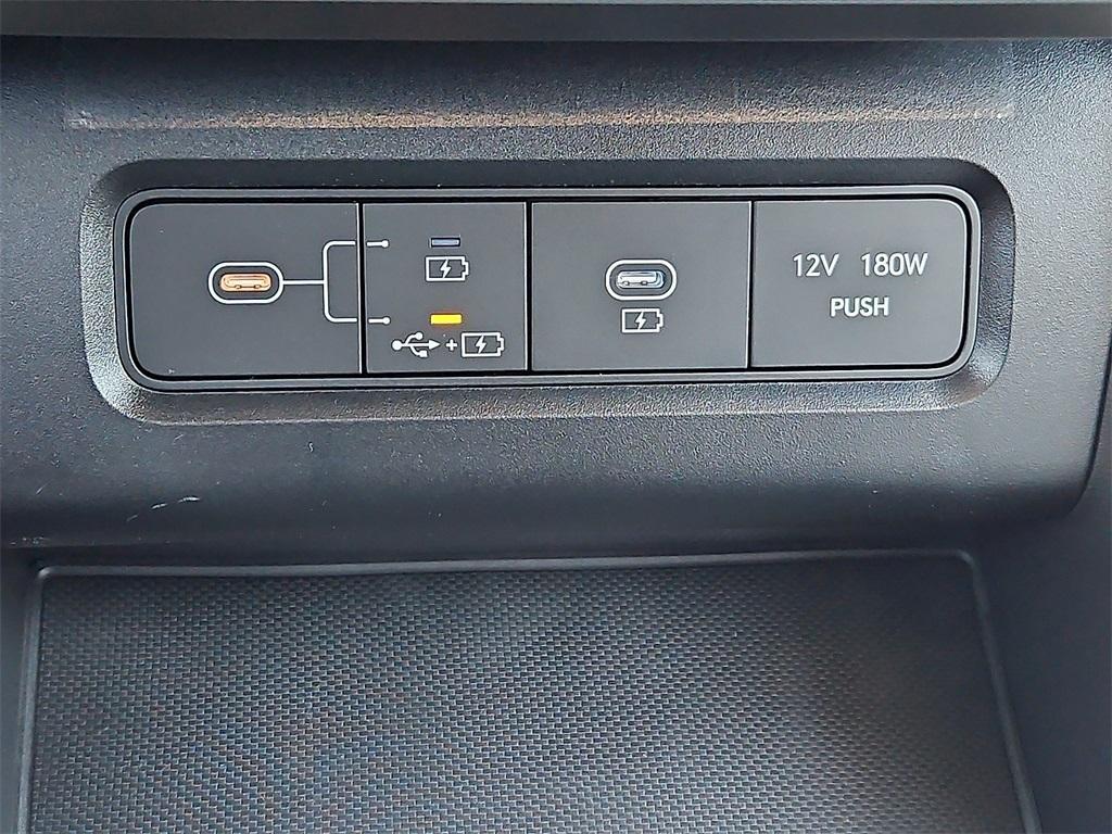 new 2025 Hyundai TUCSON Hybrid car, priced at $30,770