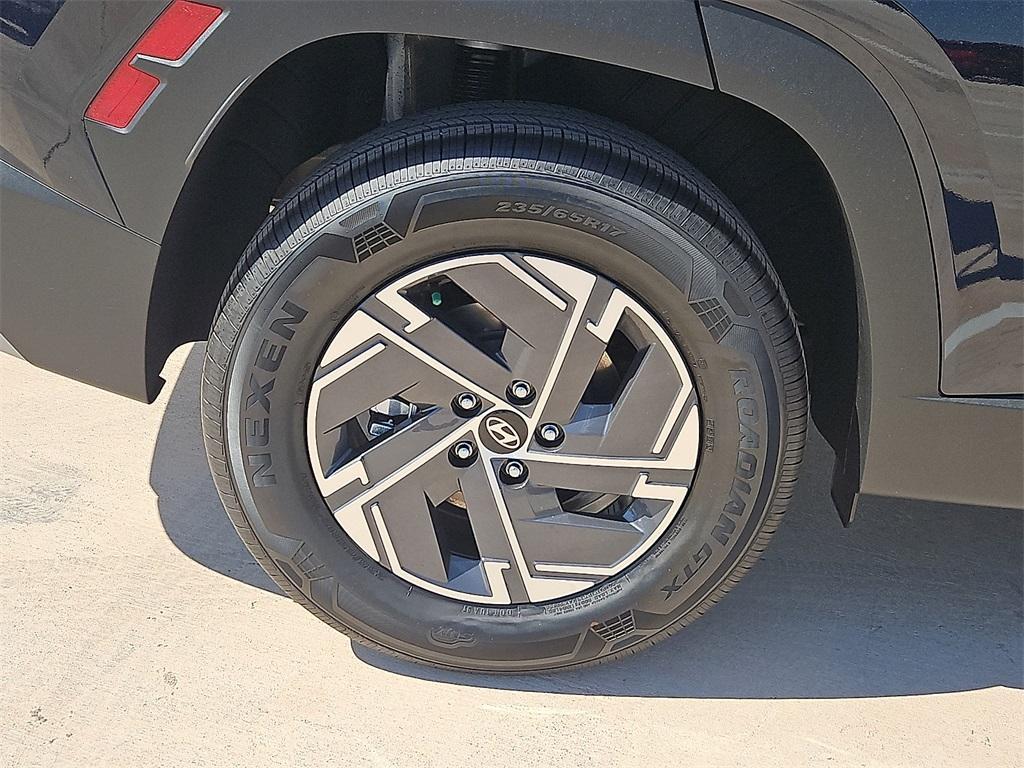 new 2025 Hyundai TUCSON Hybrid car, priced at $30,770