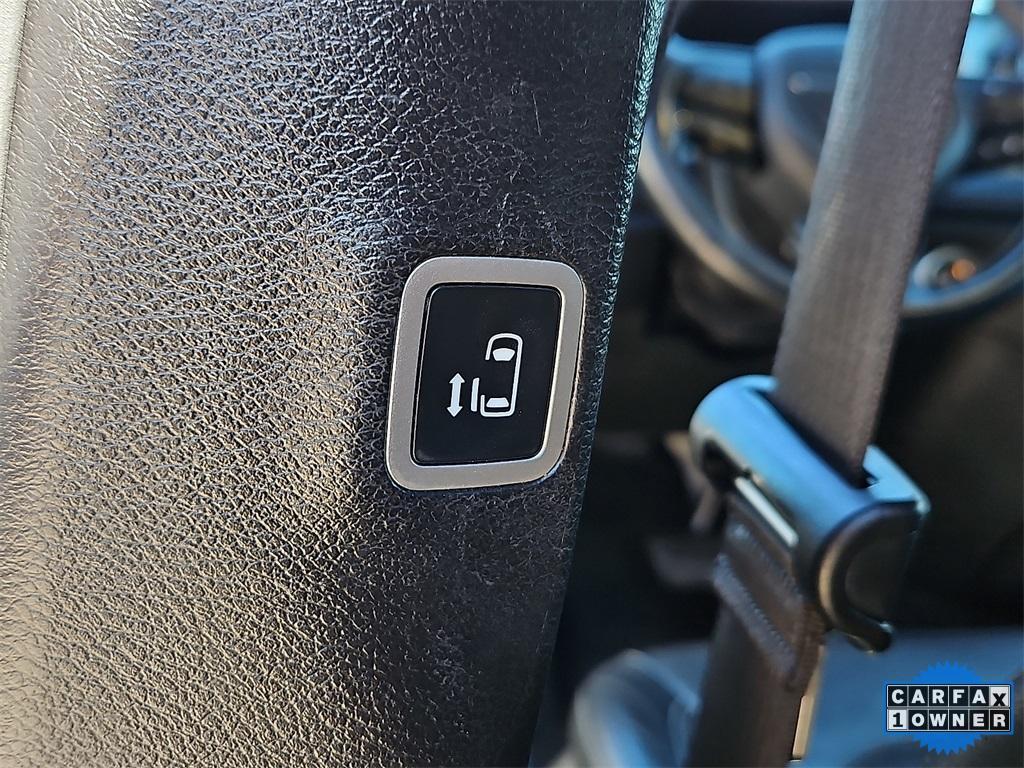 used 2021 Chrysler Pacifica car, priced at $10,997