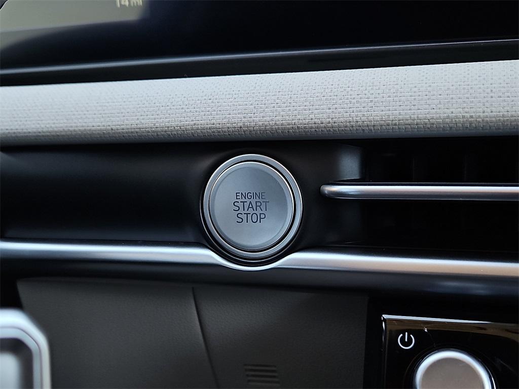 new 2026 Hyundai TUCSON Hybrid car, priced at $33,295