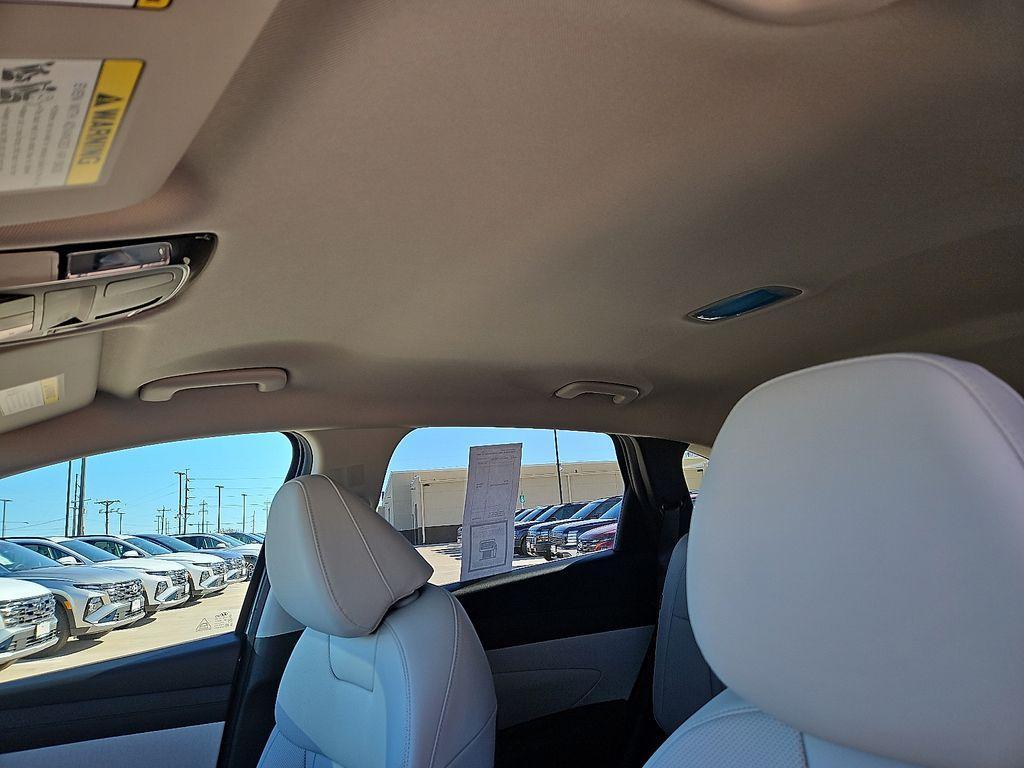 new 2026 Hyundai TUCSON Hybrid car, priced at $33,045