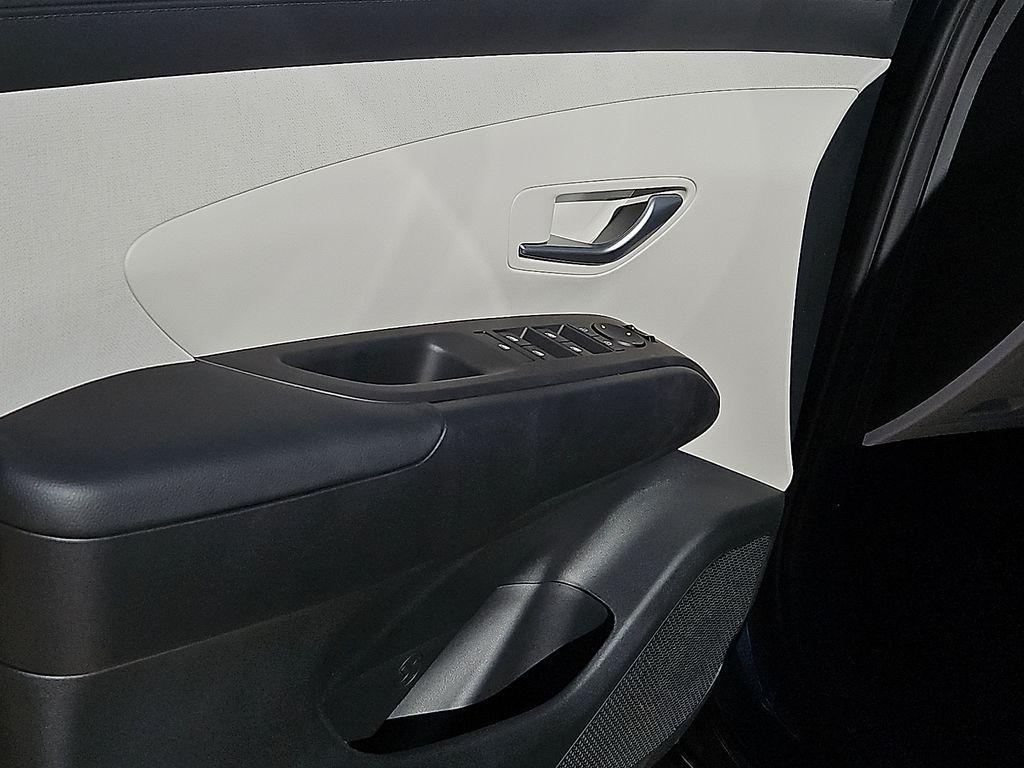 new 2026 Hyundai TUCSON Hybrid car, priced at $33,045