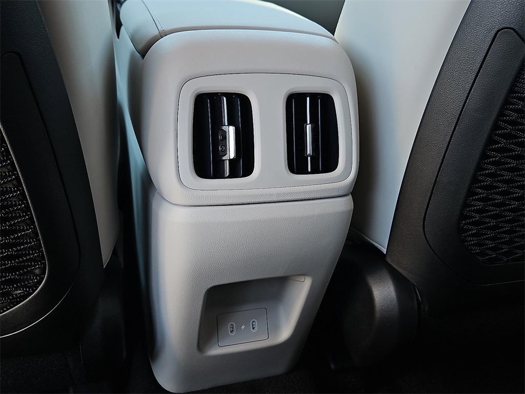 new 2026 Hyundai TUCSON Hybrid car, priced at $33,295