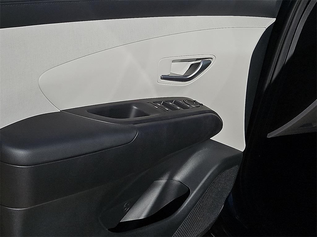 new 2026 Hyundai TUCSON Hybrid car, priced at $33,295