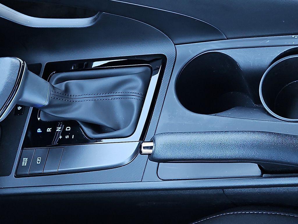 new 2025 Hyundai Elantra car, priced at $22,889