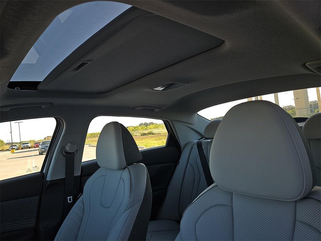 new 2025 Hyundai Elantra car, priced at $26,895