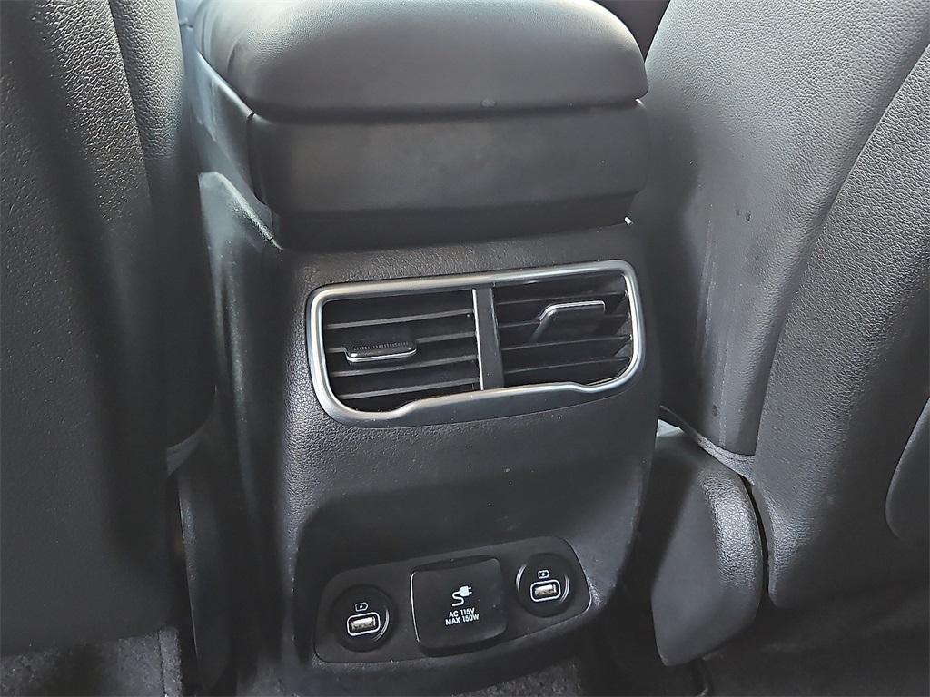 used 2022 Hyundai Santa Fe car, priced at $25,690