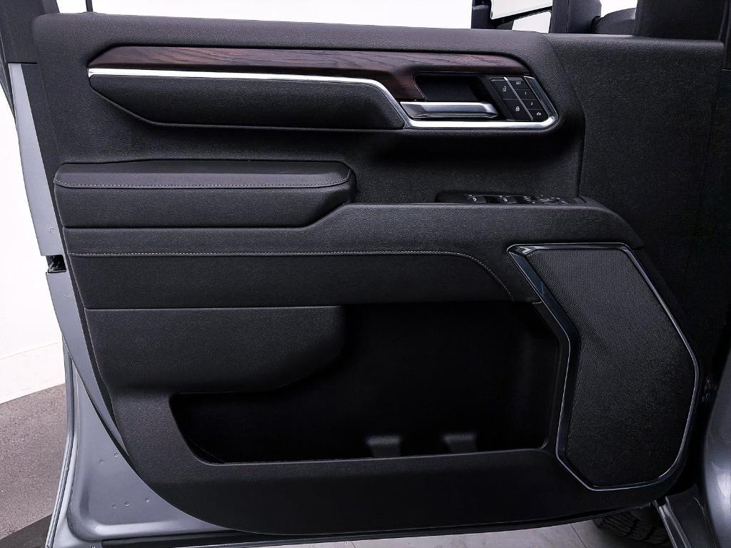 used 2024 GMC Sierra 2500 car, priced at $69,992