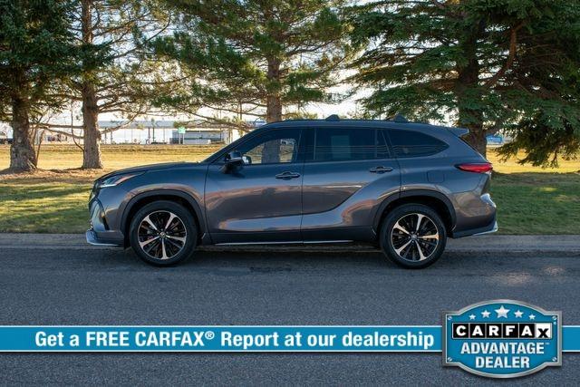 used 2021 Toyota Highlander car, priced at $34,995