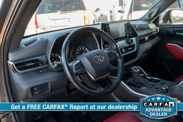 used 2021 Toyota Highlander car, priced at $34,995