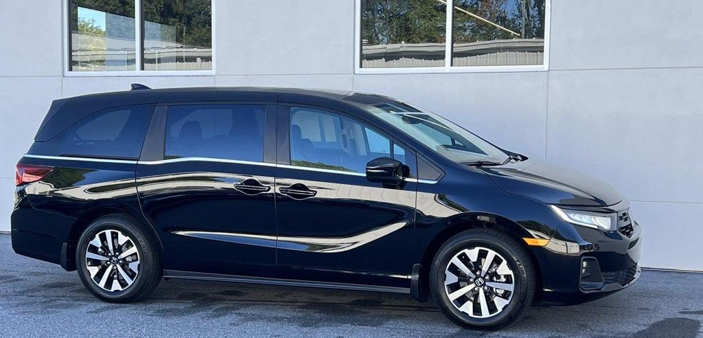 new 2026 Honda Odyssey car, priced at $42,455