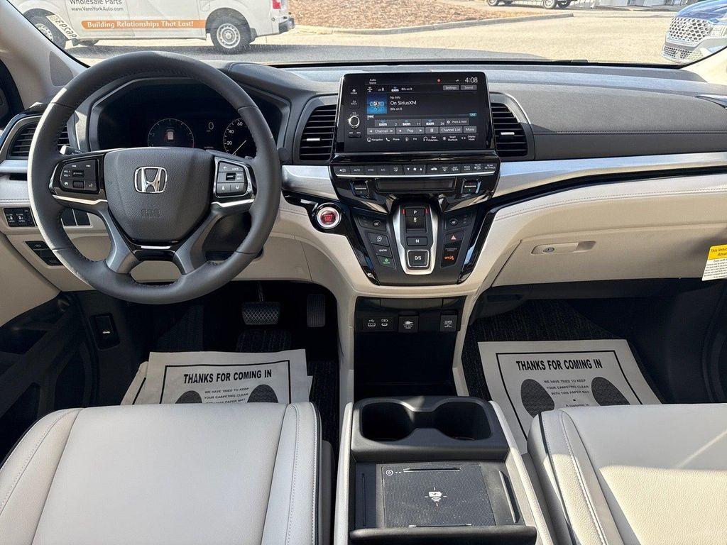 new 2026 Honda Odyssey car, priced at $47,245