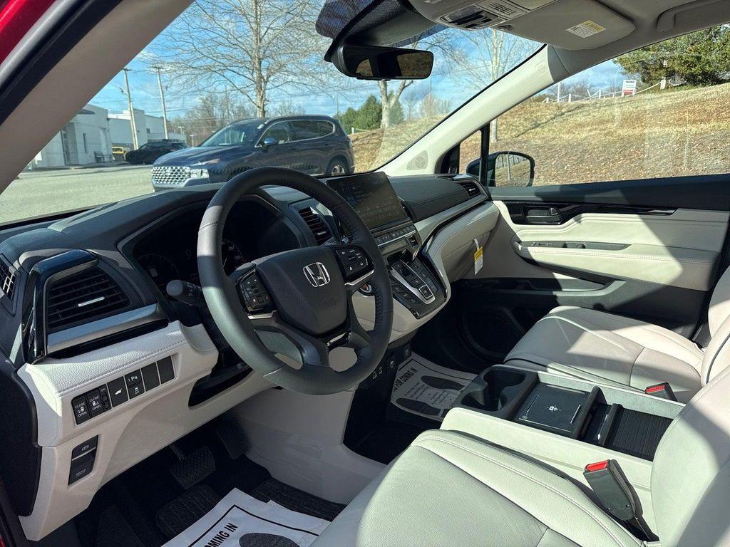 new 2026 Honda Odyssey car, priced at $47,245