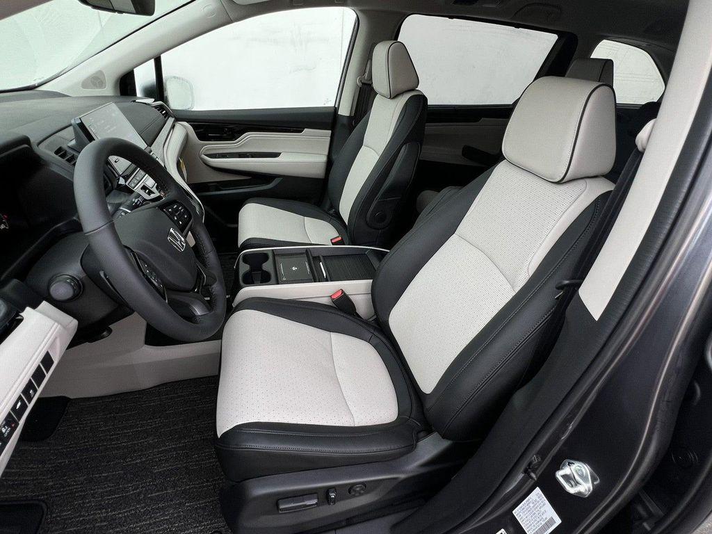 new 2026 Honda Odyssey car, priced at $50,990