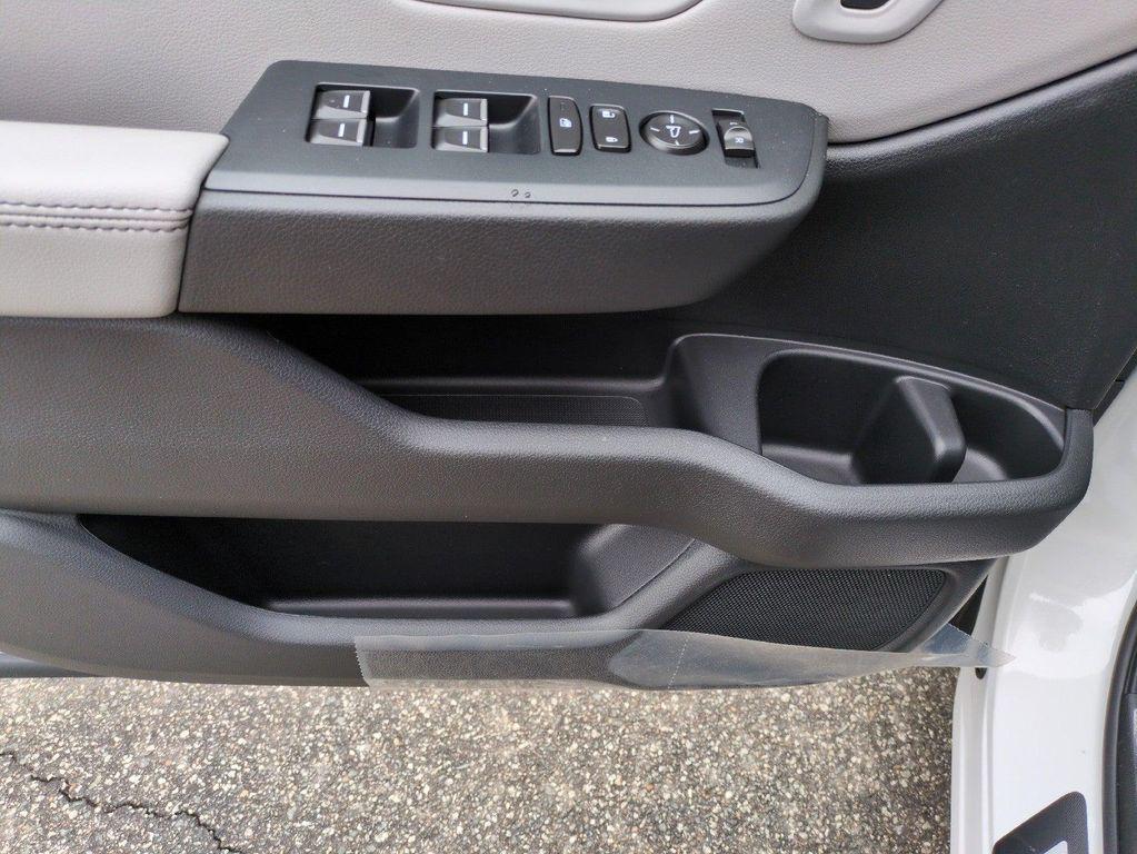 new 2025 Honda Pilot car, priced at $43,680