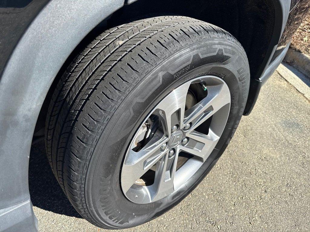 used 2023 Honda Pilot car, priced at $33,299