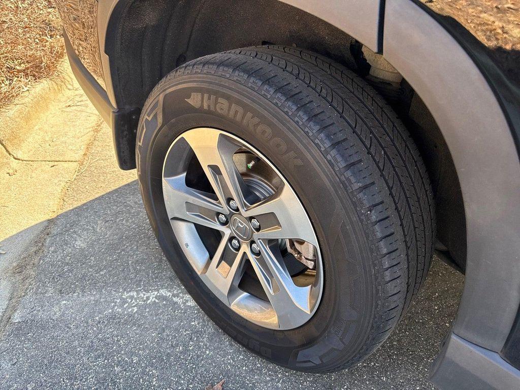 used 2023 Honda Pilot car, priced at $33,299