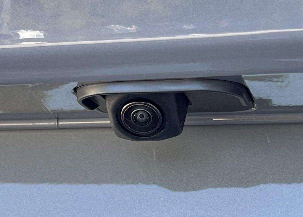 new 2026 Honda CR-V Hybrid car, priced at $39,105