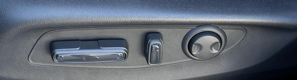 new 2026 Honda CR-V Hybrid car, priced at $39,105