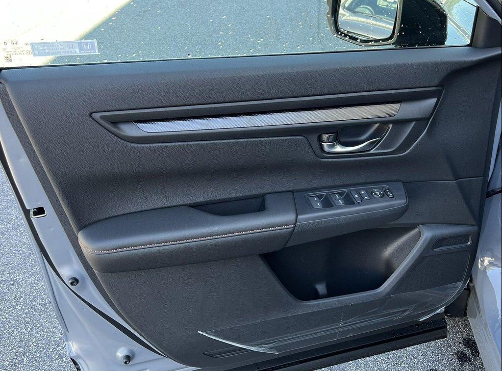 new 2026 Honda CR-V Hybrid car, priced at $39,105