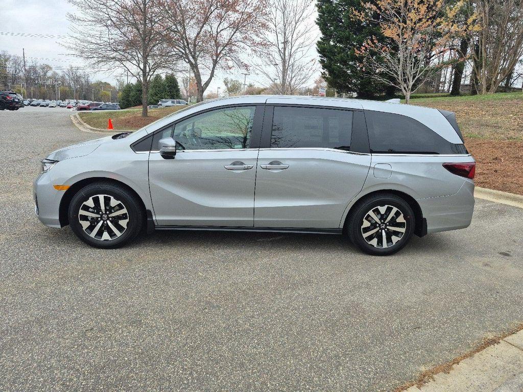 new 2026 Honda Odyssey car, priced at $42,090