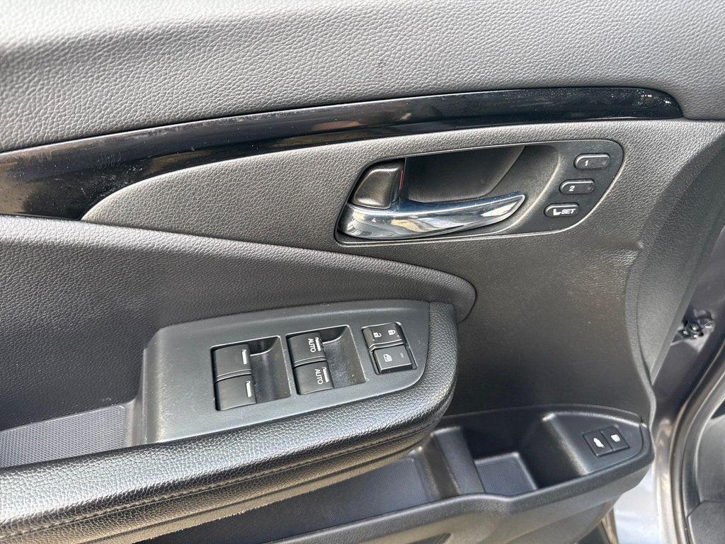 used 2022 Honda Pilot car, priced at $30,499