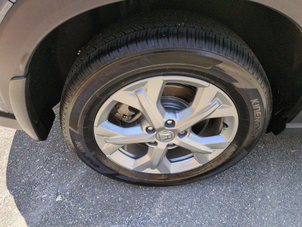 used 2025 Honda HR-V car, priced at $25,999