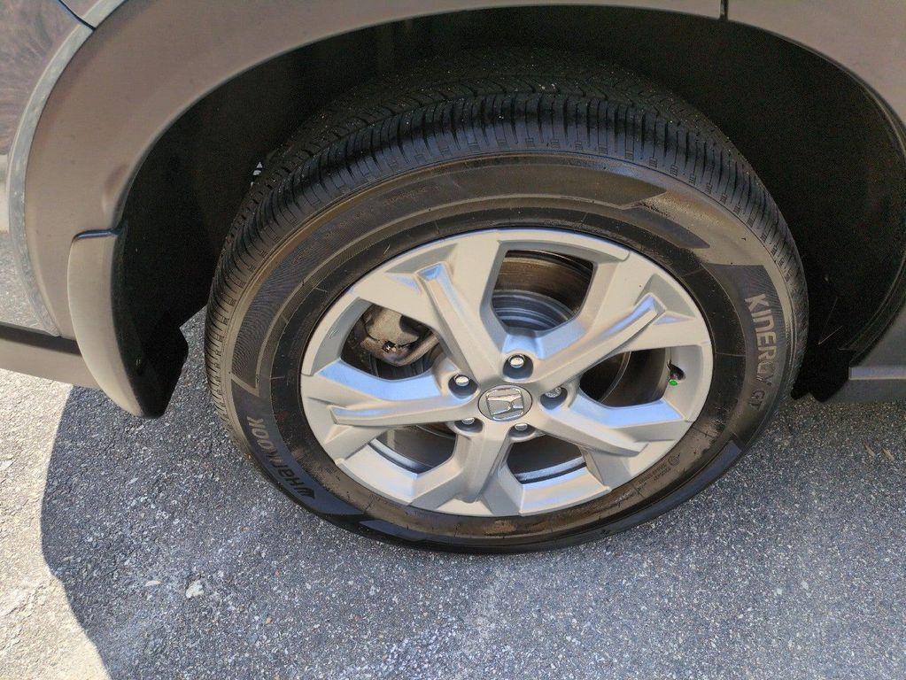 used 2025 Honda HR-V car, priced at $25,999