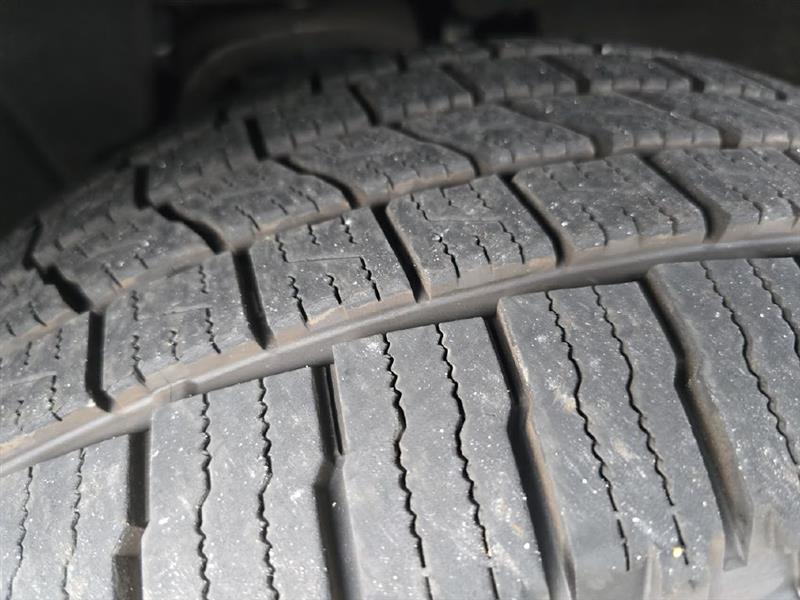 used 2020 Cadillac Escalade ESV car, priced at $28,999