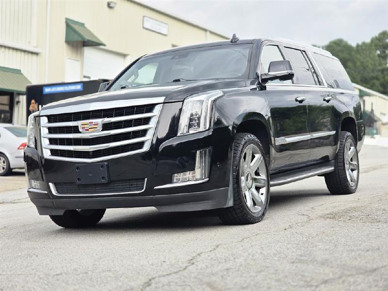 used 2020 Cadillac Escalade ESV car, priced at $28,999