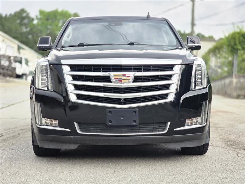 used 2020 Cadillac Escalade ESV car, priced at $28,999