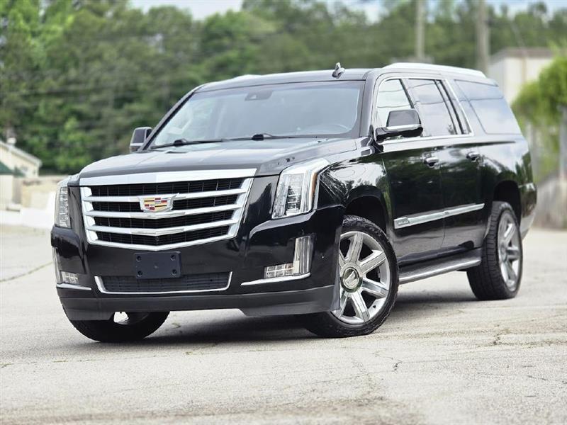 used 2020 Cadillac Escalade ESV car, priced at $28,999