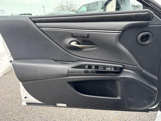 used 2024 Lexus ES 300h car, priced at $38,850