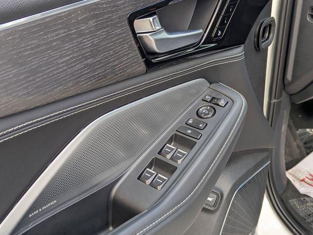 new 2025 Acura MDX car, priced at $68,250