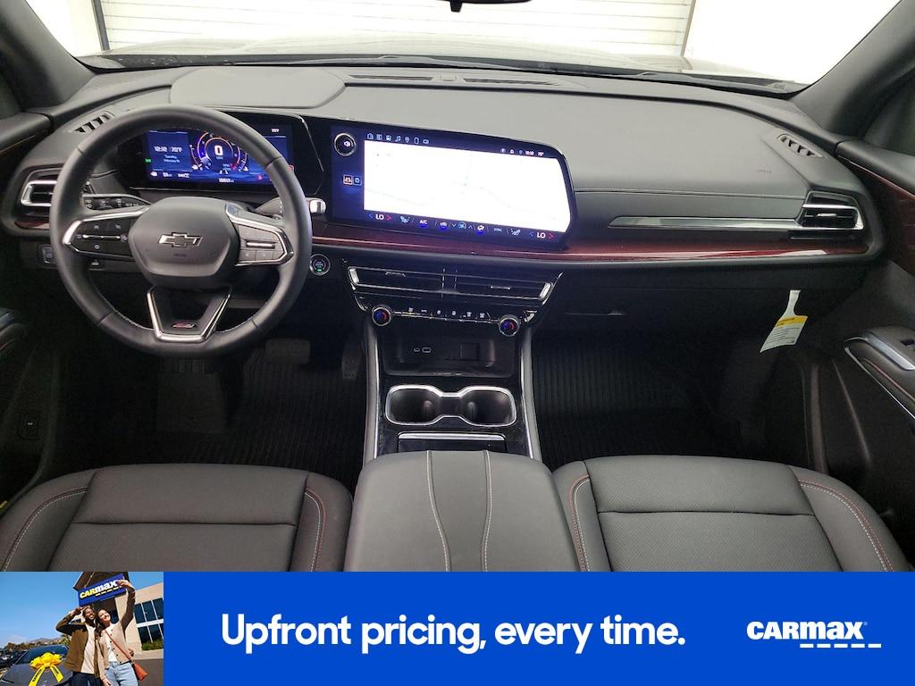 used 2025 Chevrolet Traverse car, priced at $47,998
