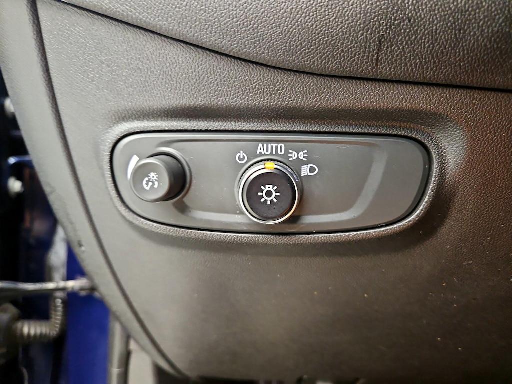 used 2023 Chevrolet Equinox car, priced at $20,998