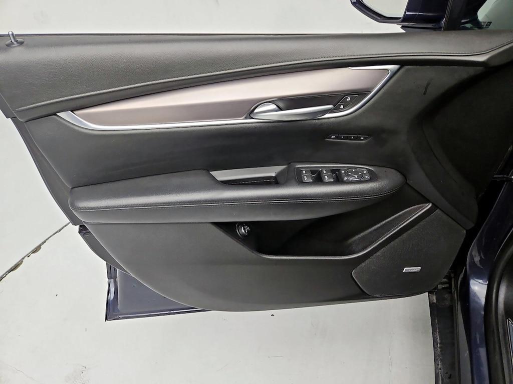 used 2018 Cadillac XT5 car, priced at $16,998