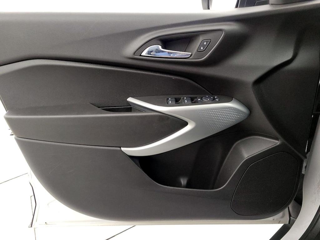 used 2025 Chevrolet Trax car, priced at $20,998